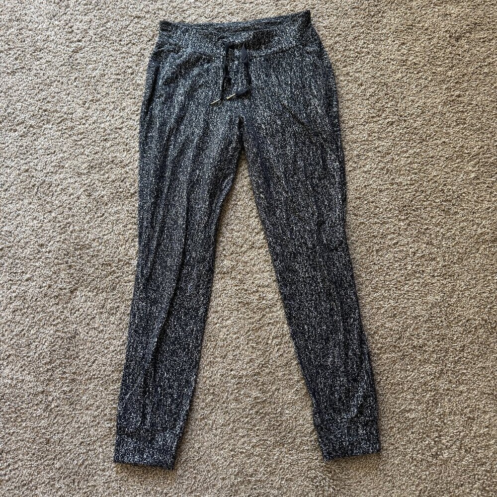 Lululemon Ready to Rulu Joggers Size 6‎ Jacquard Black and White